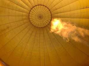 hotair,ホットエアー,気球,熱気球,バル―ニング,ballooning,アサ―トン, アサ―トン高原,オーストラリア, オーストラリアツアー, カンガルー,ガイド, ガイドブック, キュランダ,ケアンズ, ザオーストラリア,ツアー予約, ツアー会社, ドキドキツアー, バスツアー,ホテル送迎,ワーキングホリデー, ワーホリ, 世界最古の森, 世界遺産, 予約, 人気ツアー, 体験ツアー, 催行会社,半日ツアー, 感動体験, 旅, 旅の魅力, 旅行, 日帰りツアー, 日本人ツアー, 日本語ガイド, 日本語ツアー, 日本語情報,海外旅行,観光, 観光ツアー, 送迎付き