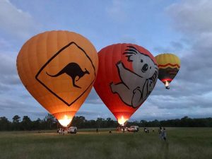 hotair,ホットエアー,気球,熱気球,バル―ニング,ballooning,アサ―トン, アサ―トン高原,オーストラリア, オーストラリアツアー, カンガルー,ガイド, ガイドブック, キュランダ,ケアンズ, ザオーストラリア,ツアー予約, ツアー会社, ドキドキツアー, バスツアー,ホテル送迎,ワーキングホリデー, ワーホリ, 世界最古の森, 世界遺産, 予約, 人気ツアー, 体験ツアー, 催行会社,半日ツアー, 感動体験, 旅, 旅の魅力, 旅行, 日帰りツアー, 日本人ツアー, 日本語ガイド, 日本語ツアー, 日本語情報,海外旅行,観光, 観光ツアー, 送迎付き